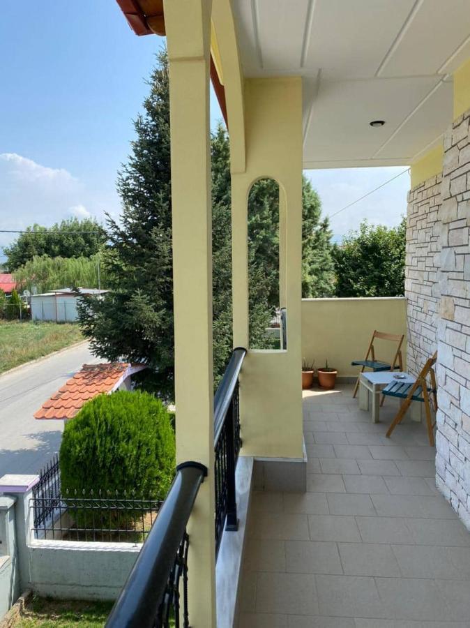 Polys Apartment And Paraskevi Studio With View Ptolemaida Luaran gambar