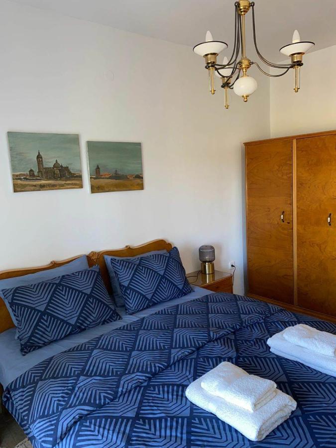 Polys Apartment And Paraskevi Studio With View Ptolemaida Luaran gambar