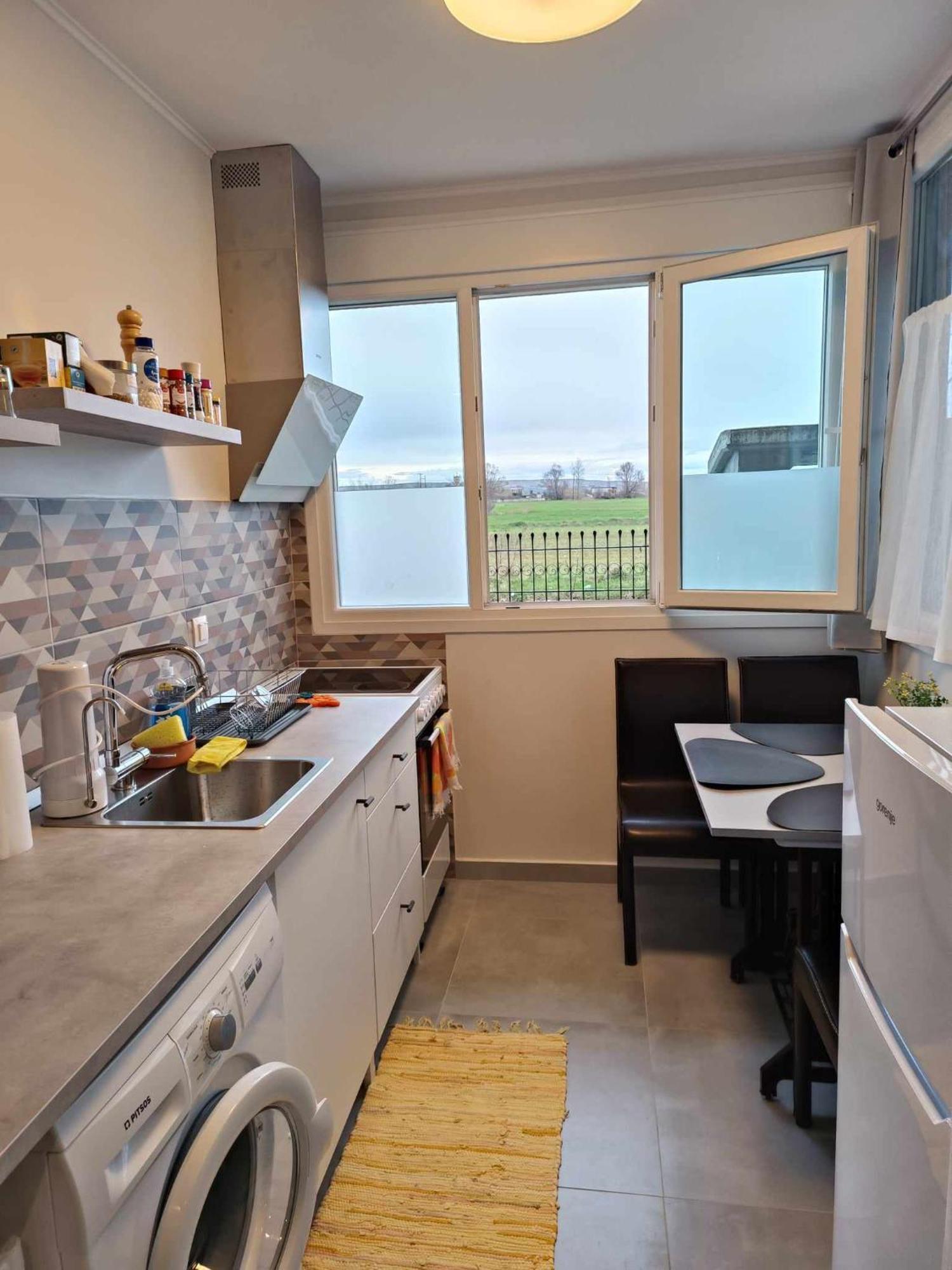 Polys Apartment And Paraskevi Studio With View Ptolemaida Luaran gambar
