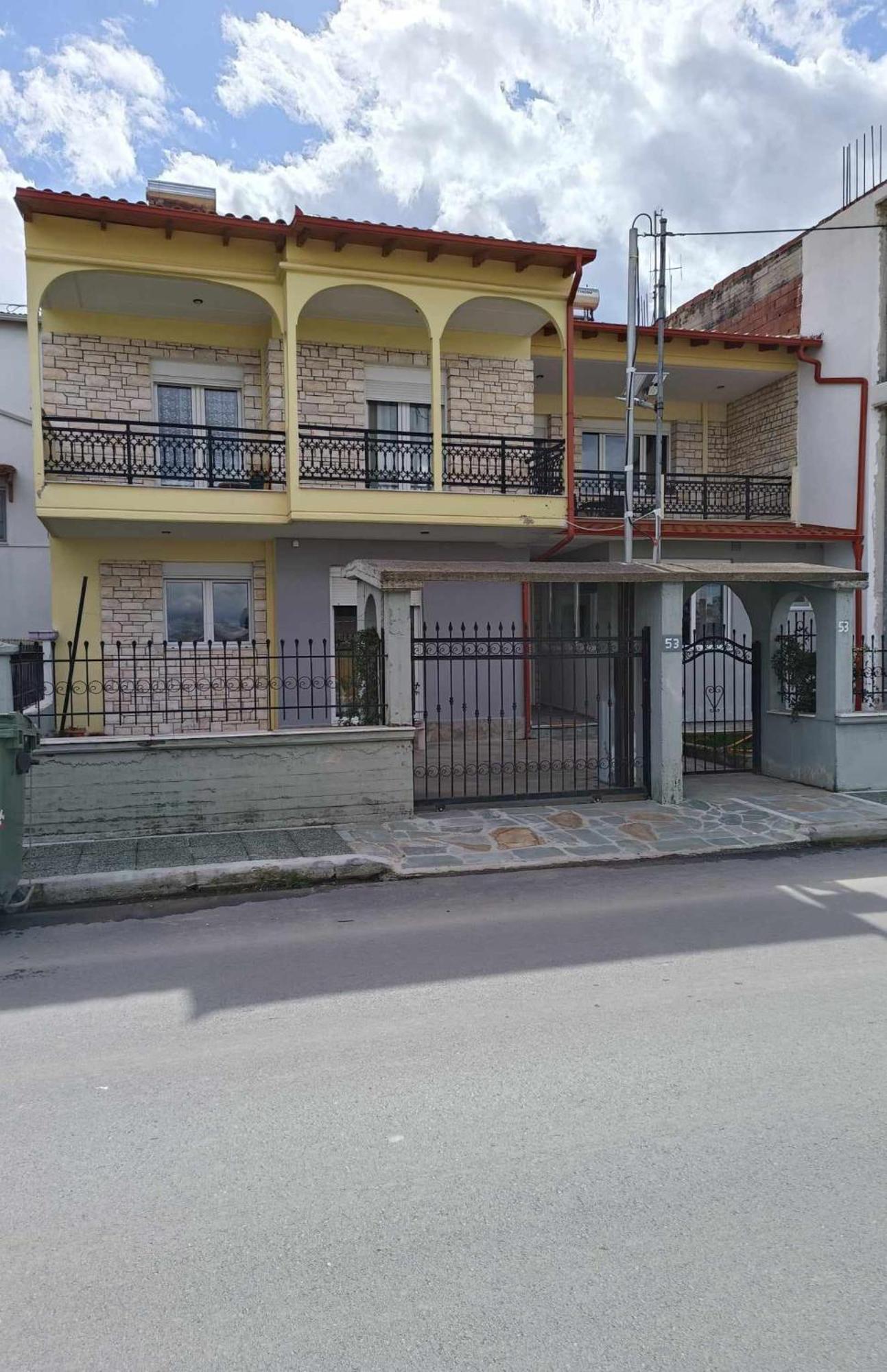 Polys Apartment And Paraskevi Studio With View Ptolemaida Luaran gambar