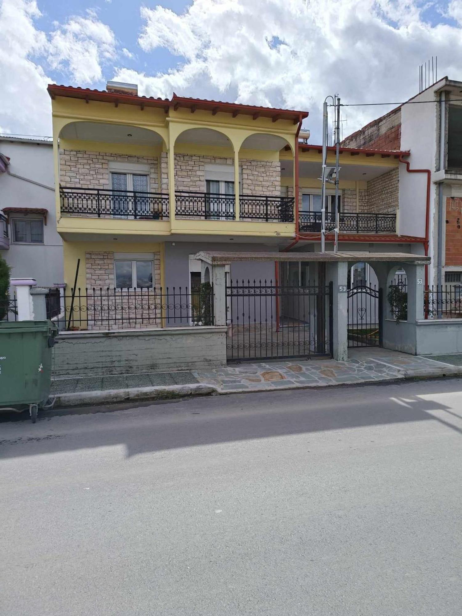 Polys Apartment And Paraskevi Studio With View Ptolemaida Luaran gambar